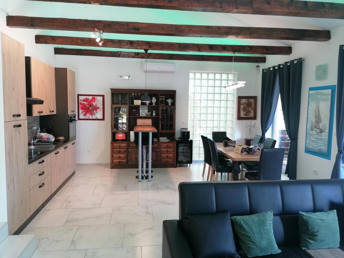 The Forest House Krk 2 Kras Exterior photo